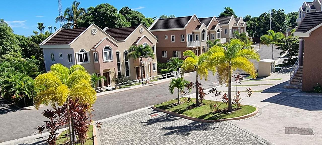 Komfort Getaway Villa At Countrymist Ocho Rios Eksteriør bilde